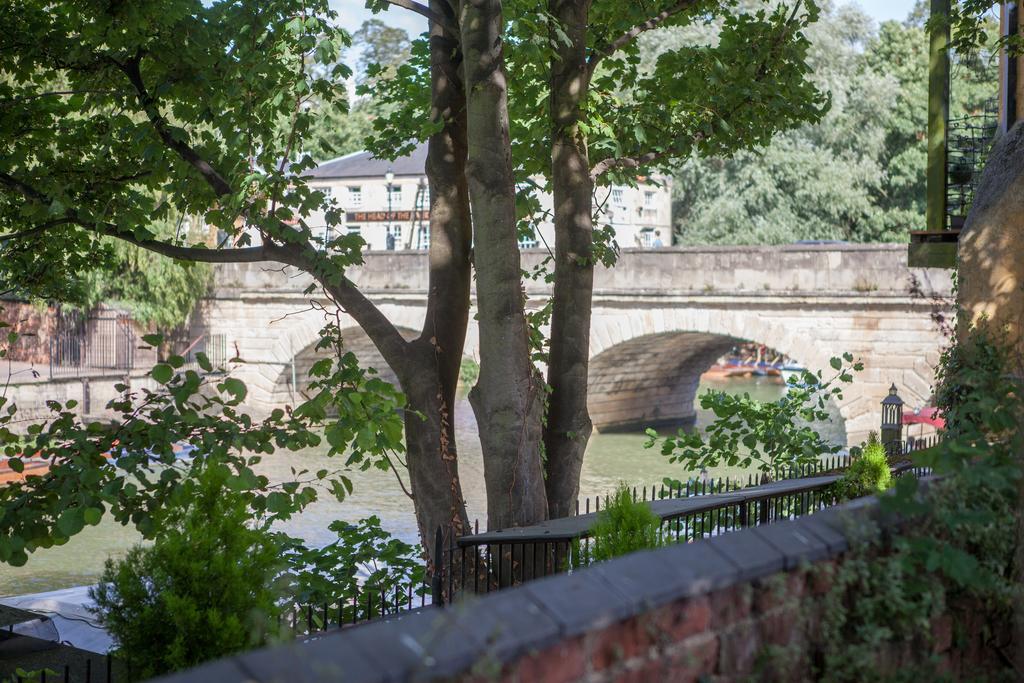Folly Bridge House *