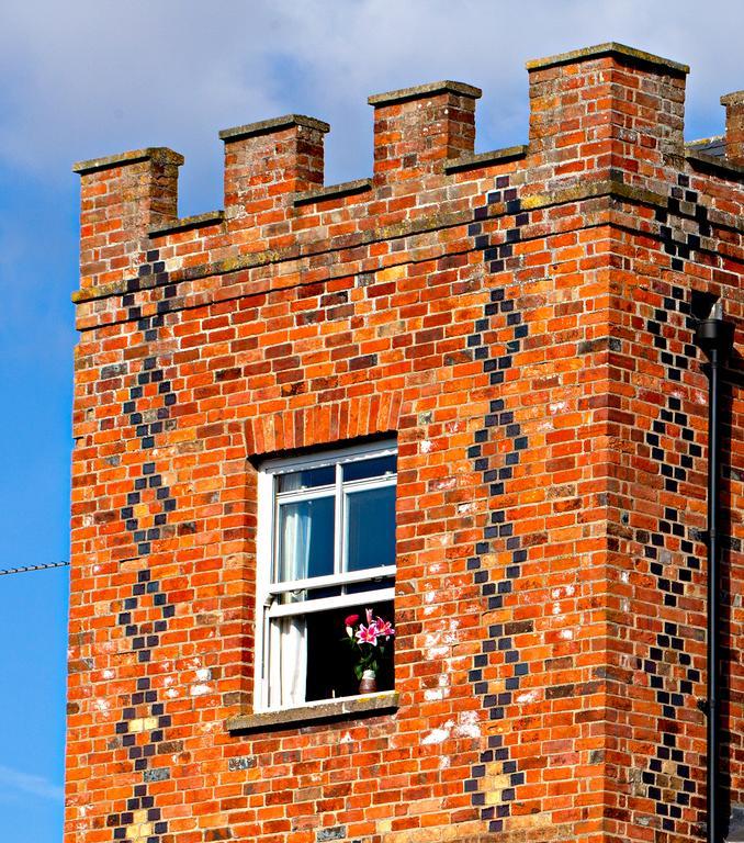 Folly Bridge House